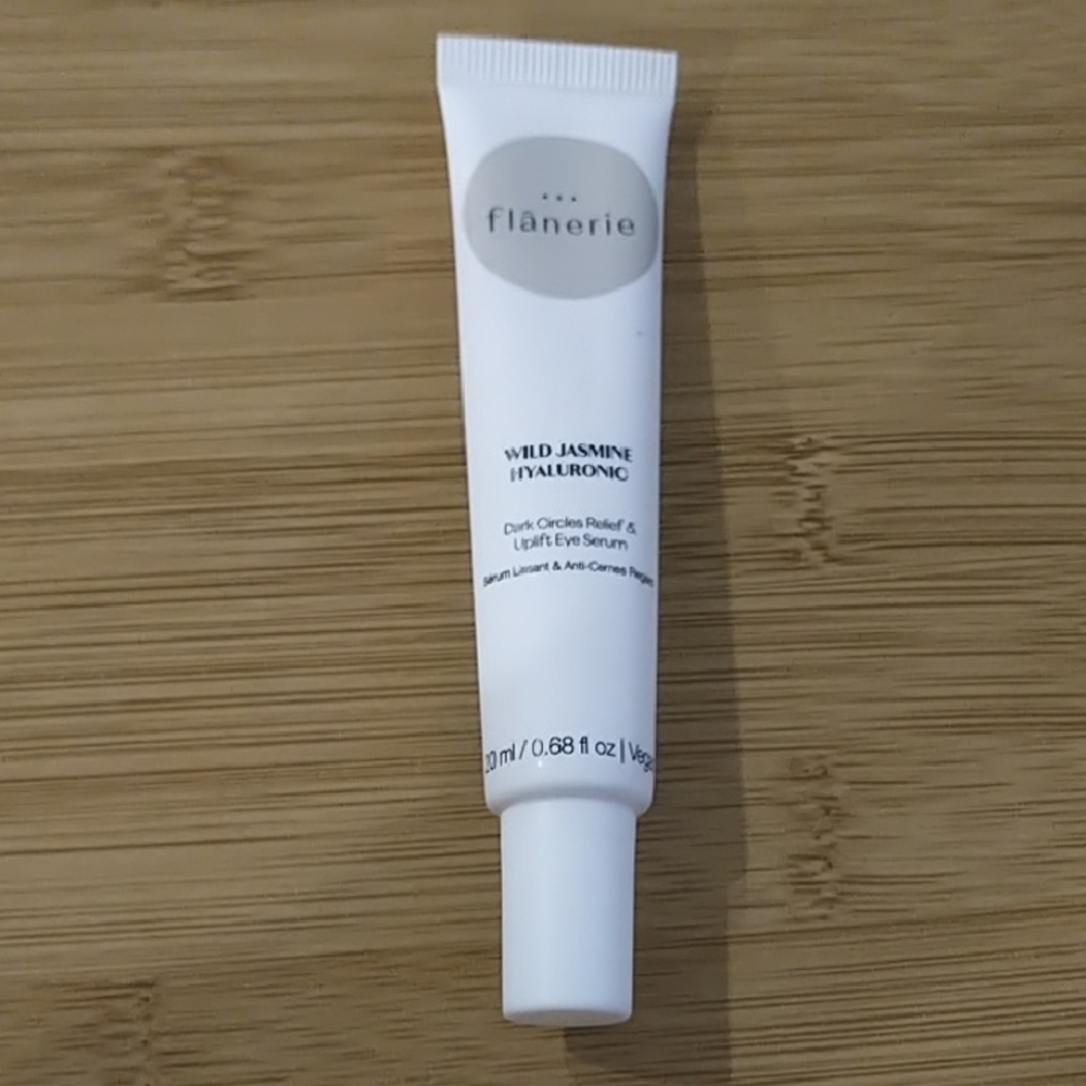 Flânerie Wild Jasmine Hyaluronic Eye Serum - White Tube